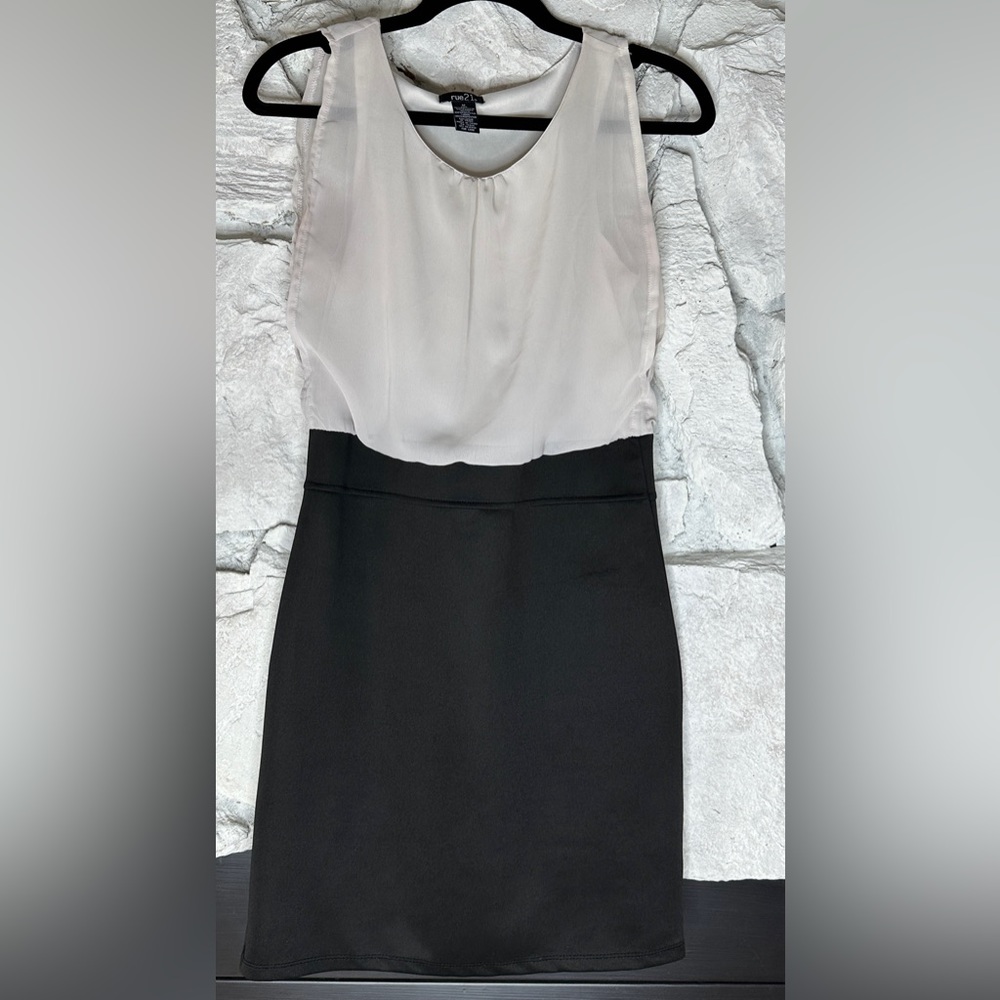 Rue21 | Women’s Cream & Black Sleeveless Knit Dress w/Lined Top, Size M